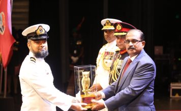 Sri Lankan Defense Services Command and Staff College Confers Prestigious Golden Owl Award On PAK NAVY Lt. Commander Syed Muhammad Arslan For Being Most Outstanding Foreign Naval Officer